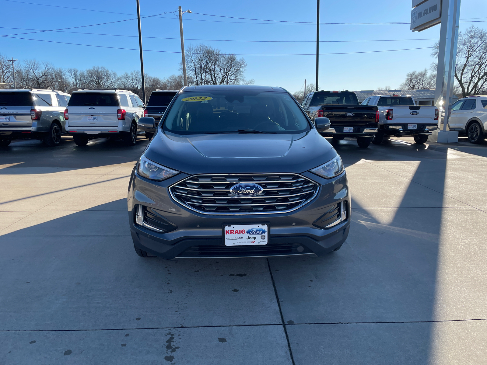 2022 Ford Edge Titanium 2