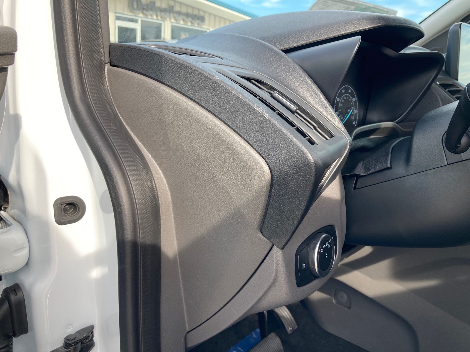 2023 Ford Transit Connect XLT 18