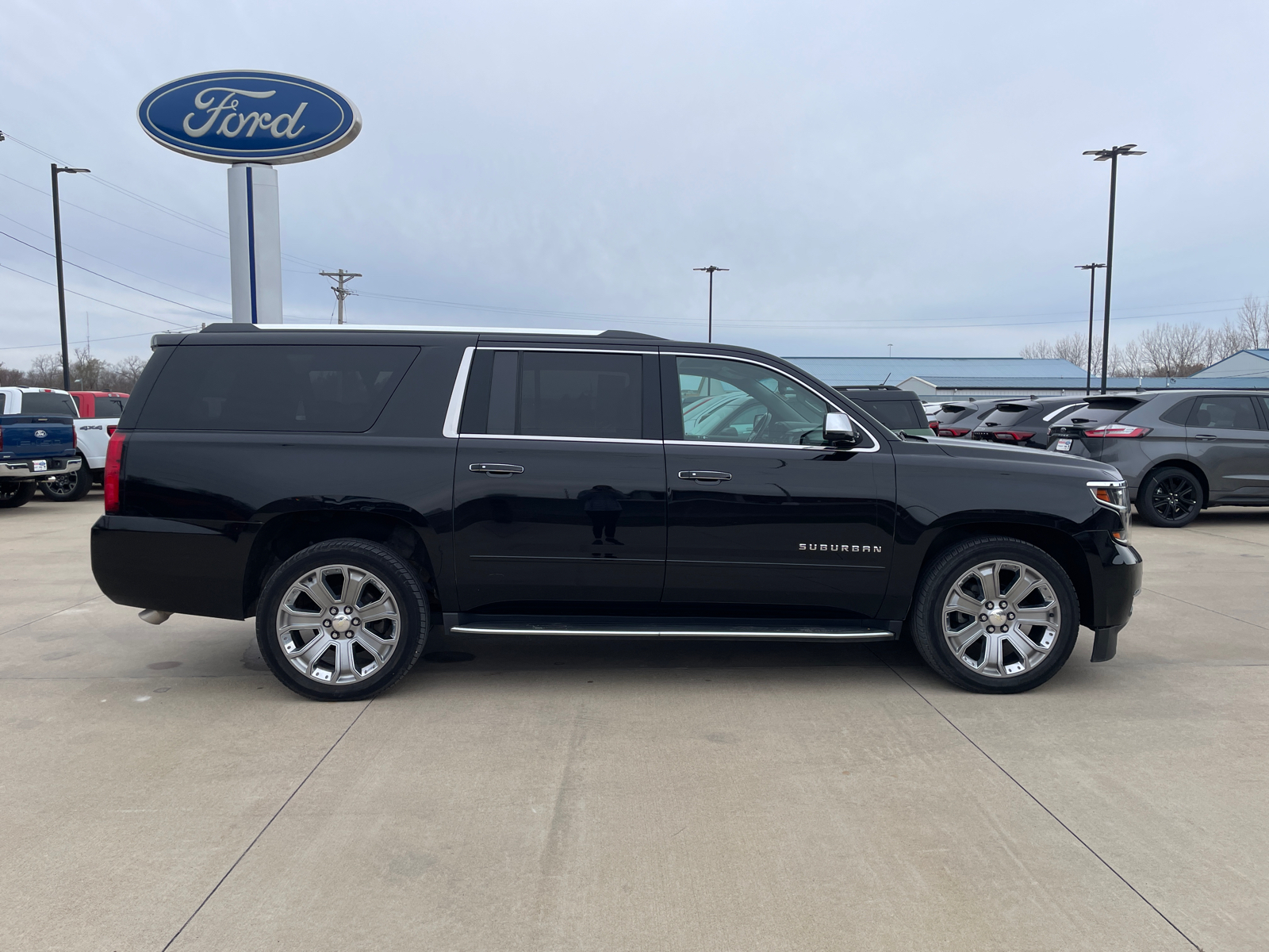 2017 Chevrolet Suburban Premier 8