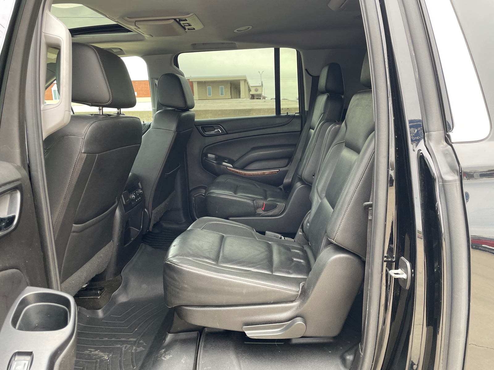 2017 Chevrolet Suburban Premier 30