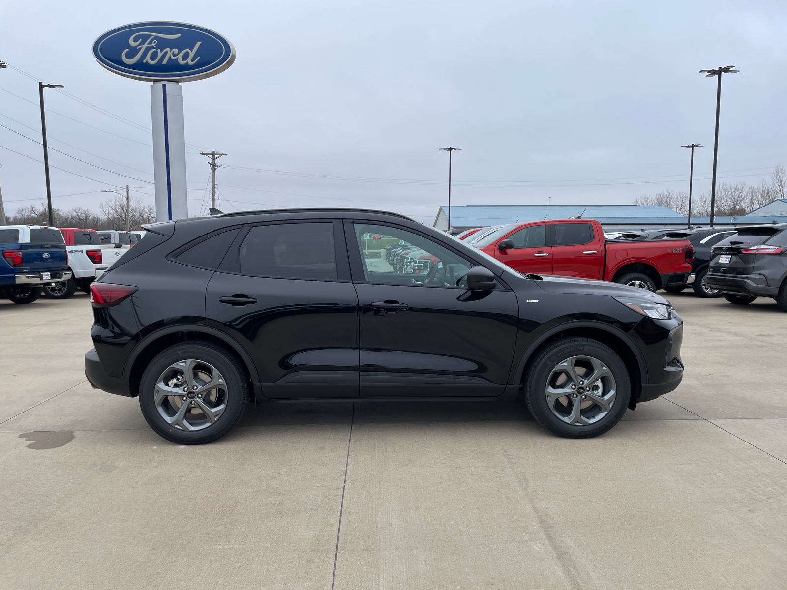 2025 Ford Escape ST-Line 8