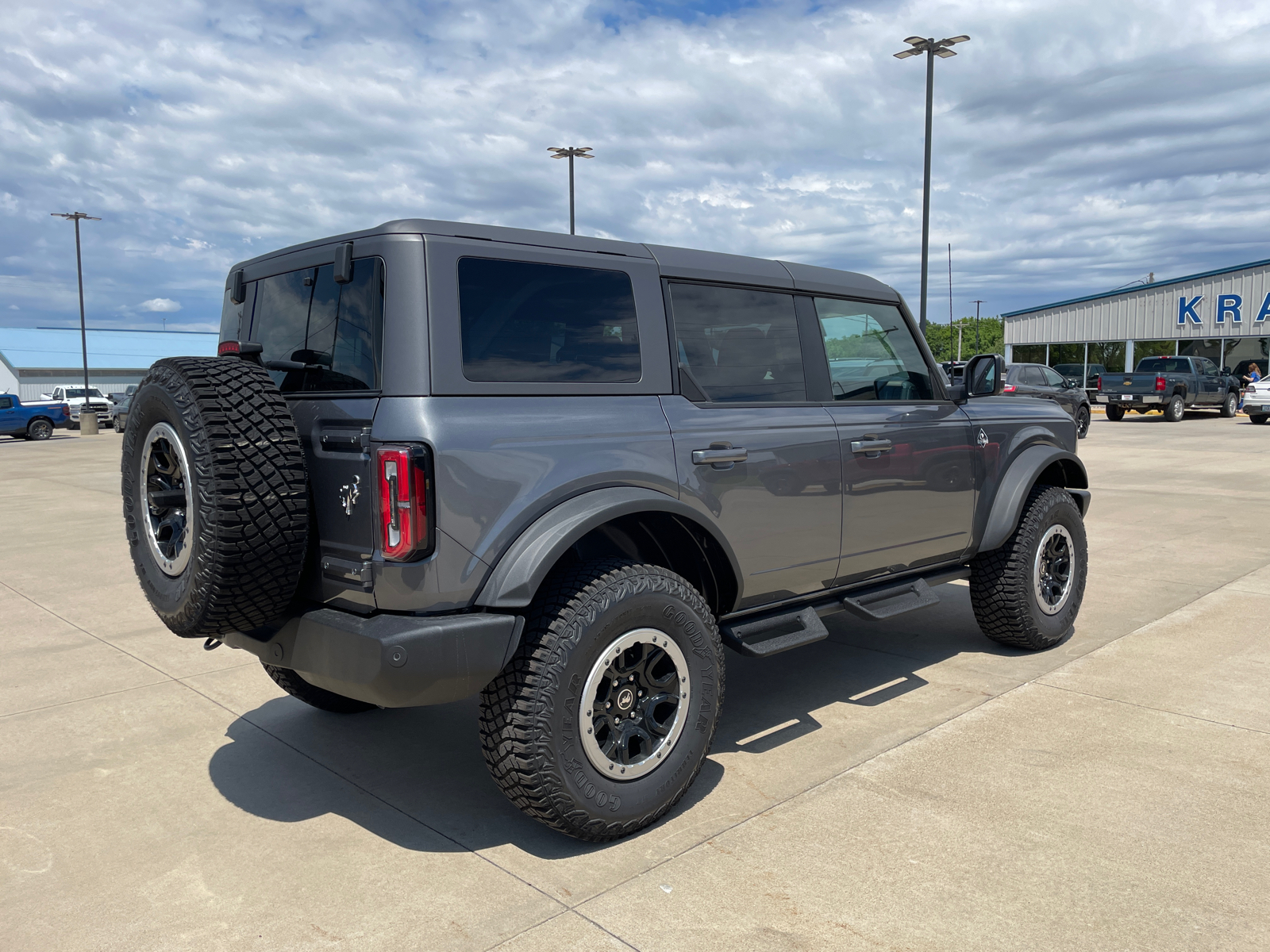 2024 Ford Bronco Outer Banks 7