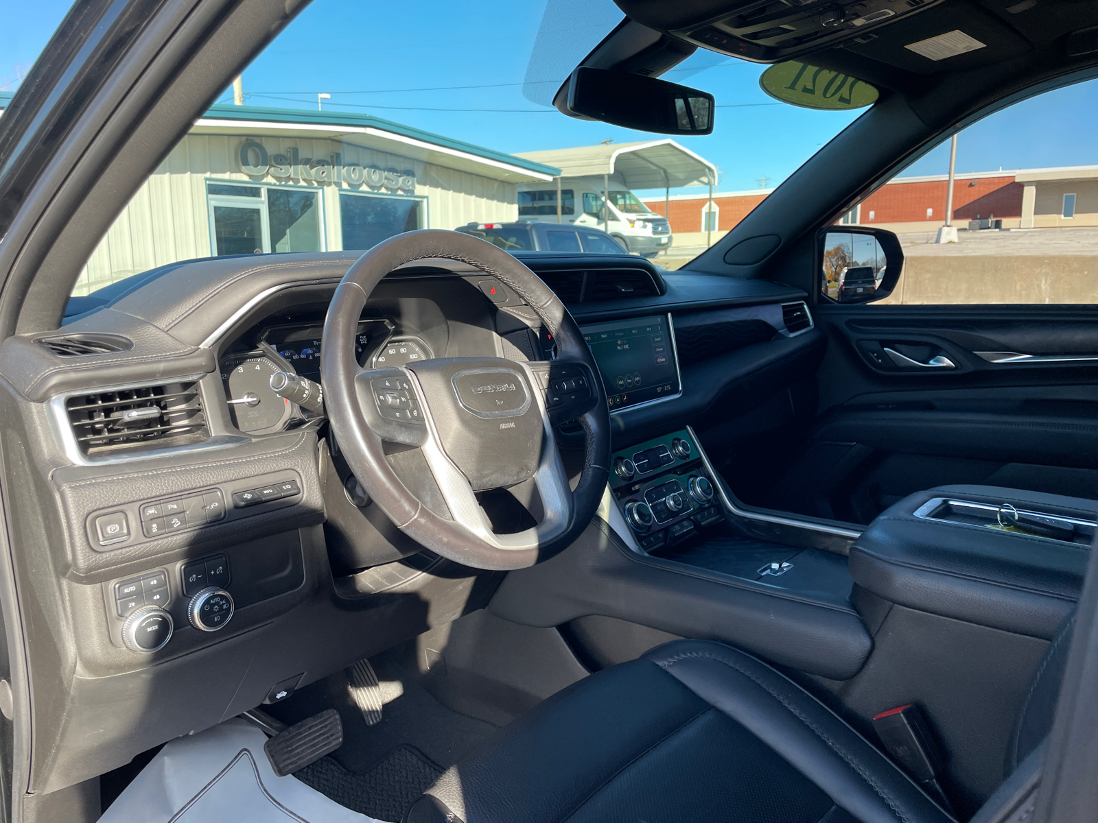 2021 GMC Yukon Denali 14