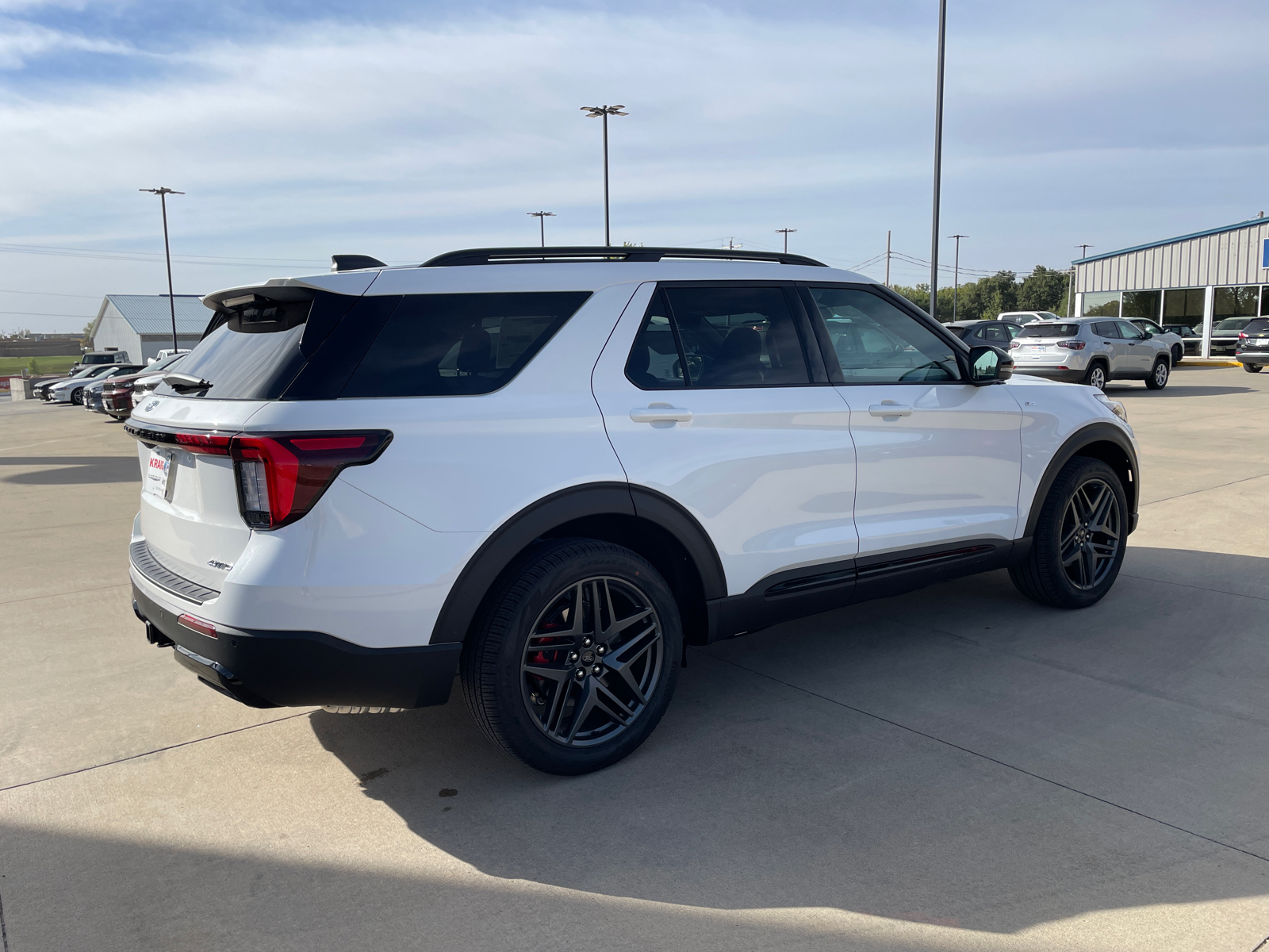 2025 Ford Explorer ST-Line 7