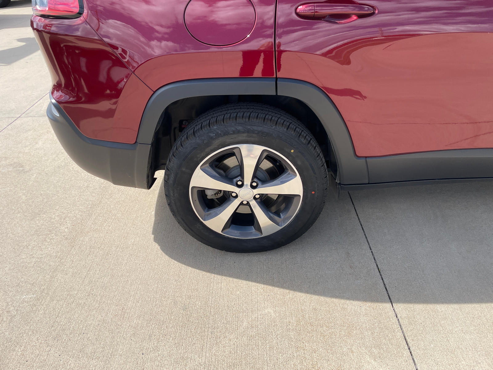 2019 Jeep Cherokee Limited 12