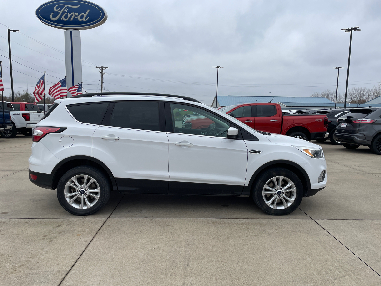 2018 Ford Escape SE 8