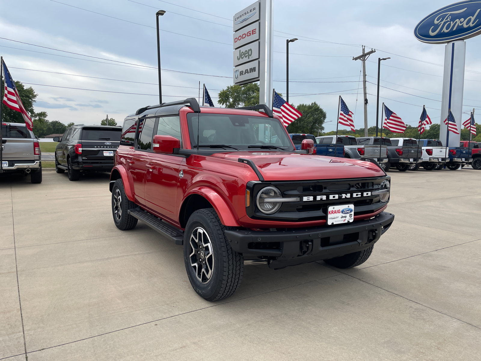 2024 Ford Bronco Outer Banks 1