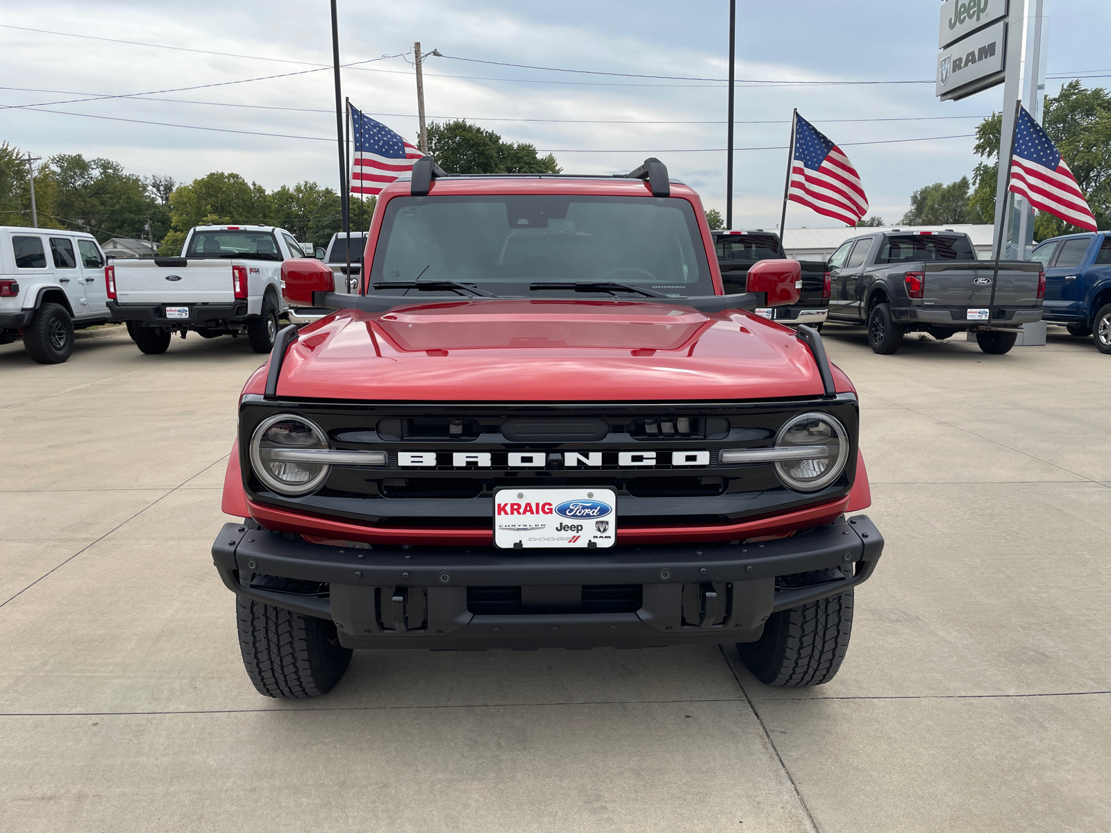 2024 Ford Bronco Outer Banks 2