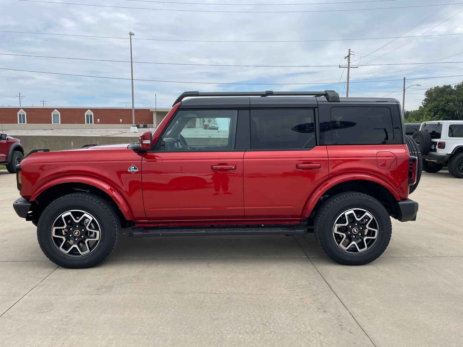 2024 Ford Bronco Outer Banks 4