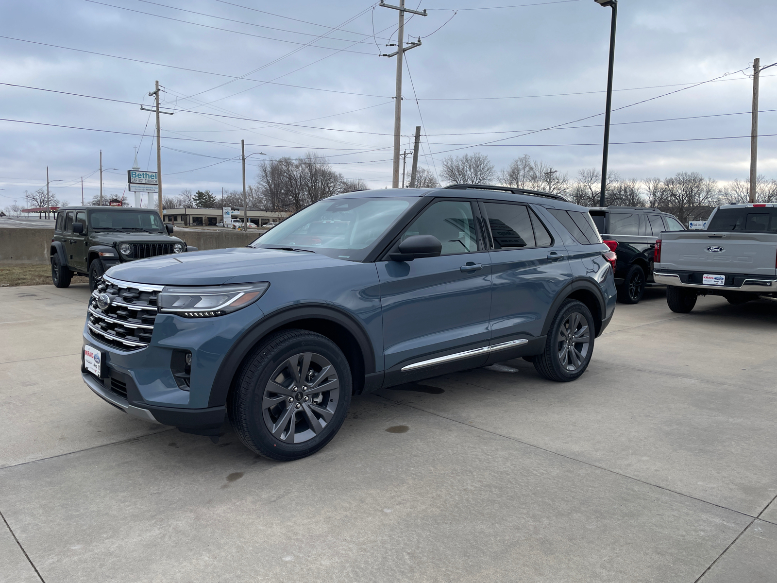 2025 Ford Explorer Active 3