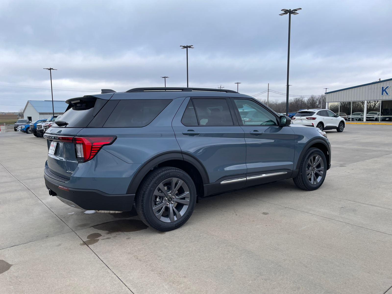 2025 Ford Explorer Active 7