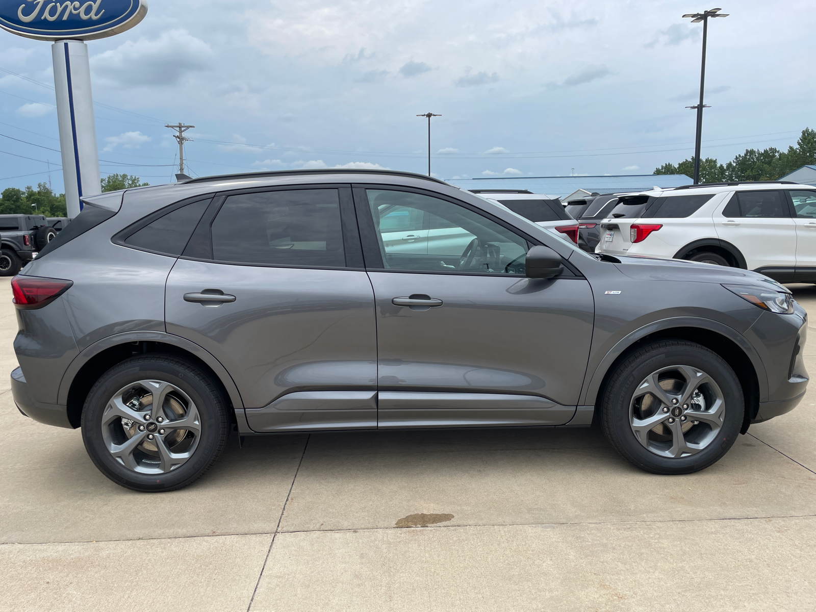 2024 Ford Escape ST-Line 8