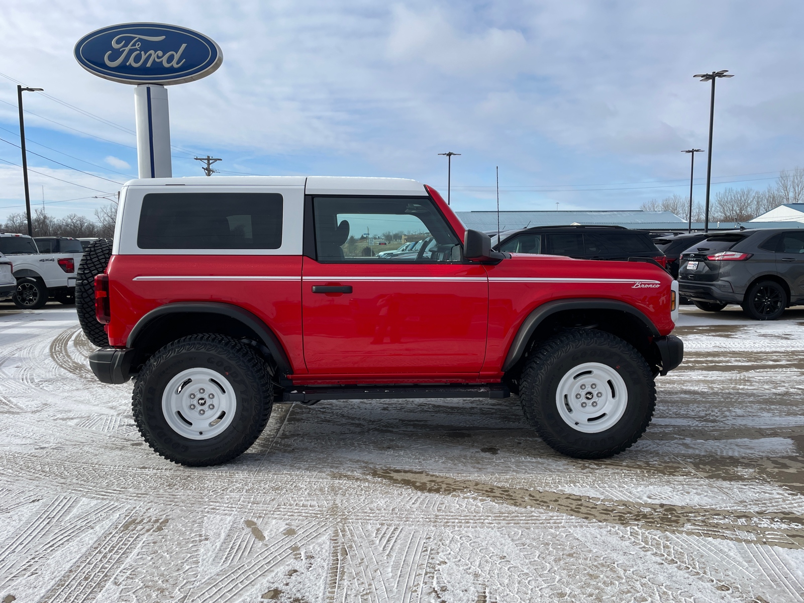 2024 Ford Bronco Heritage Edition 8