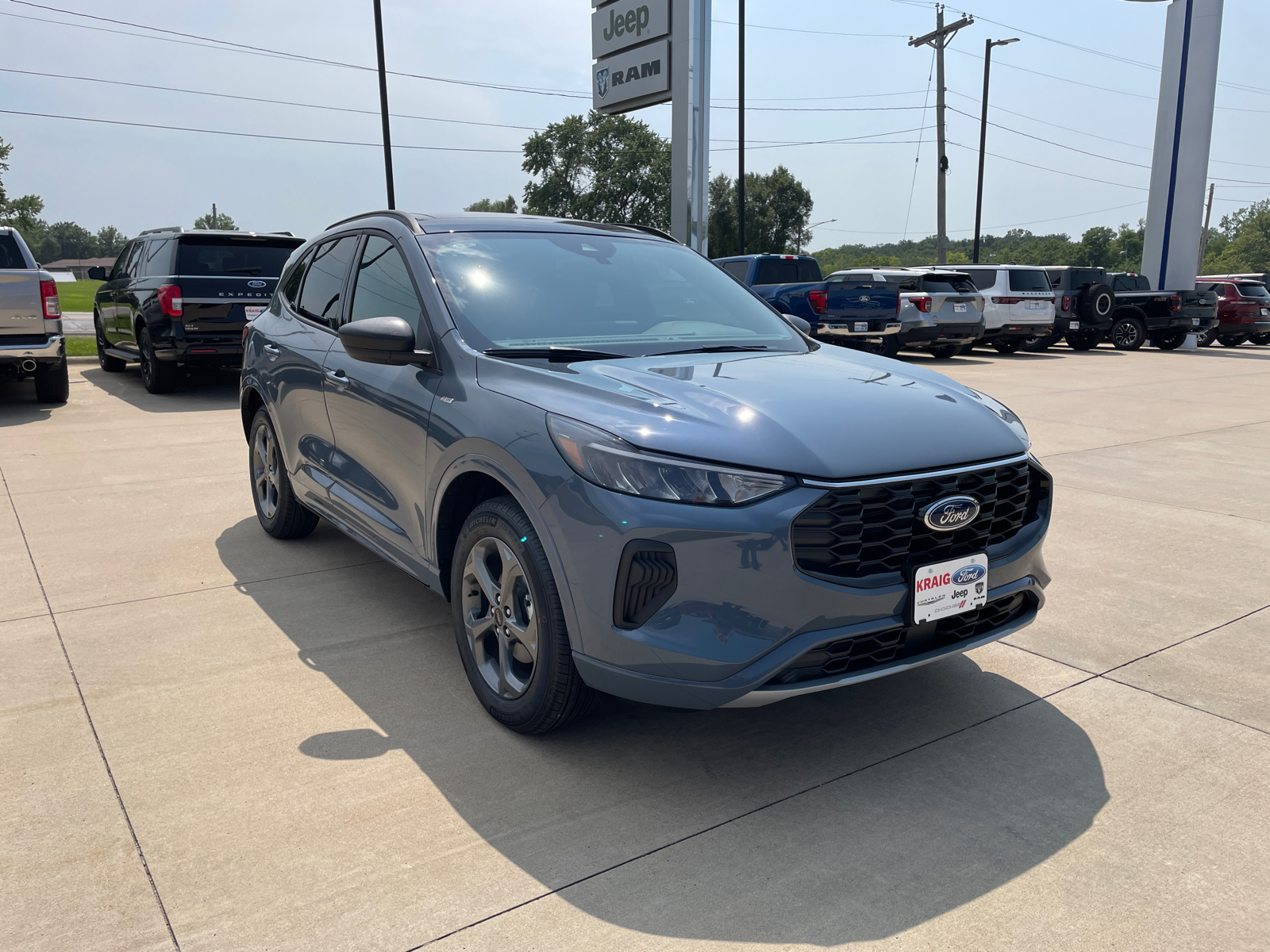 2024 Ford Escape ST-Line 1