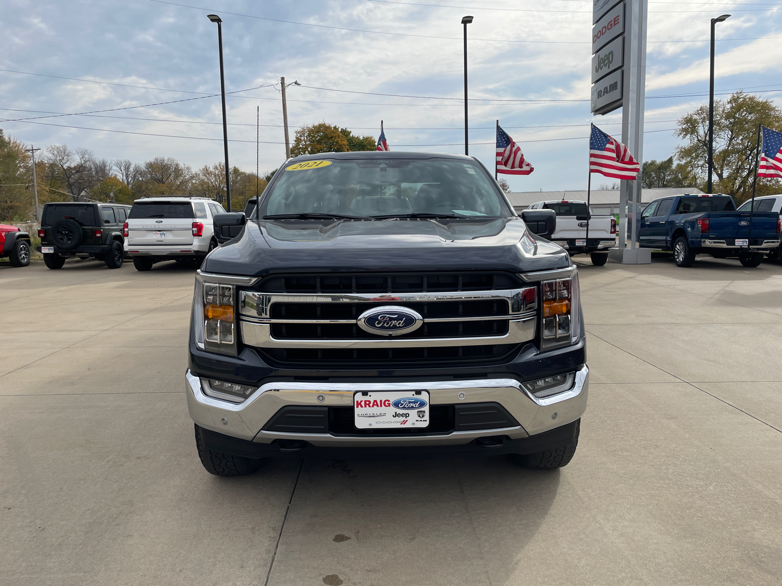 2021 Ford F-150 Lariat 2