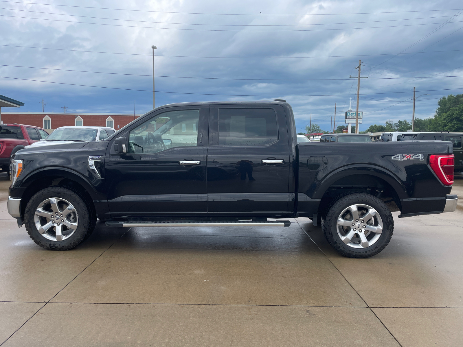 2022 Ford F-150 XLT 4