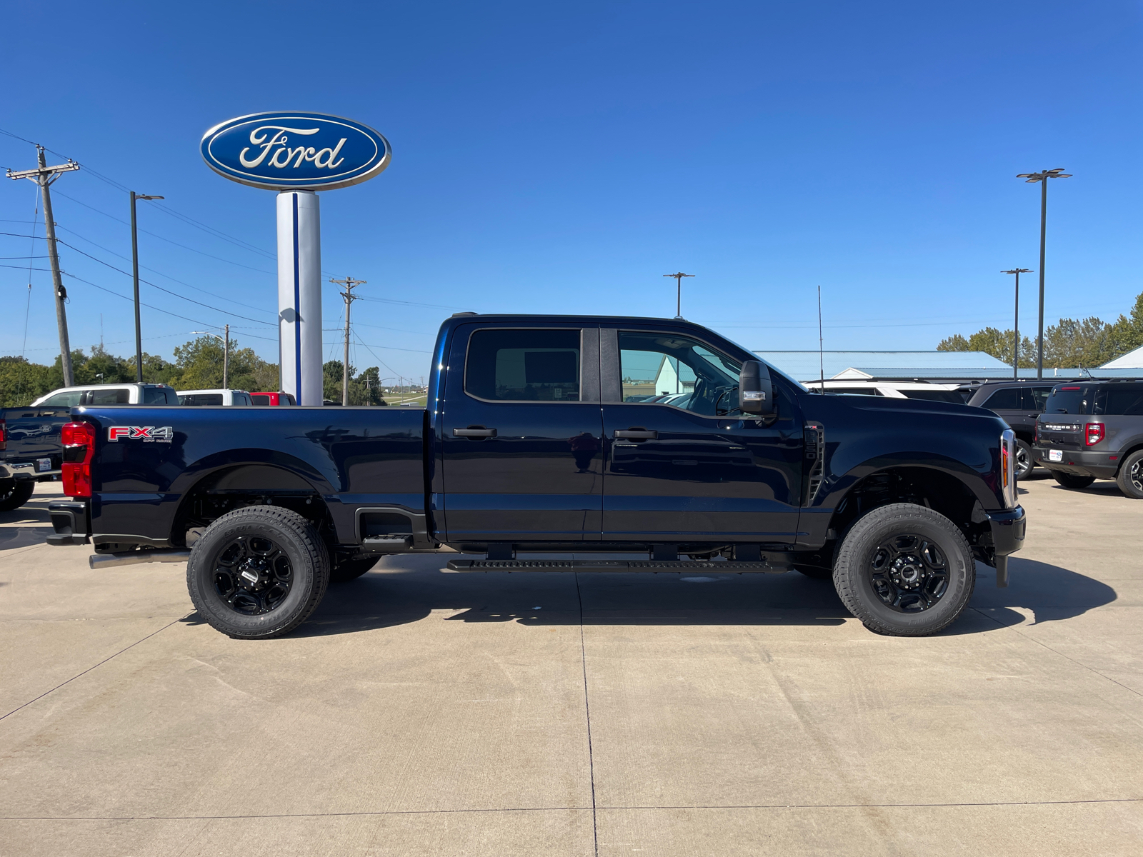 2024 Ford F-250SD XL 8