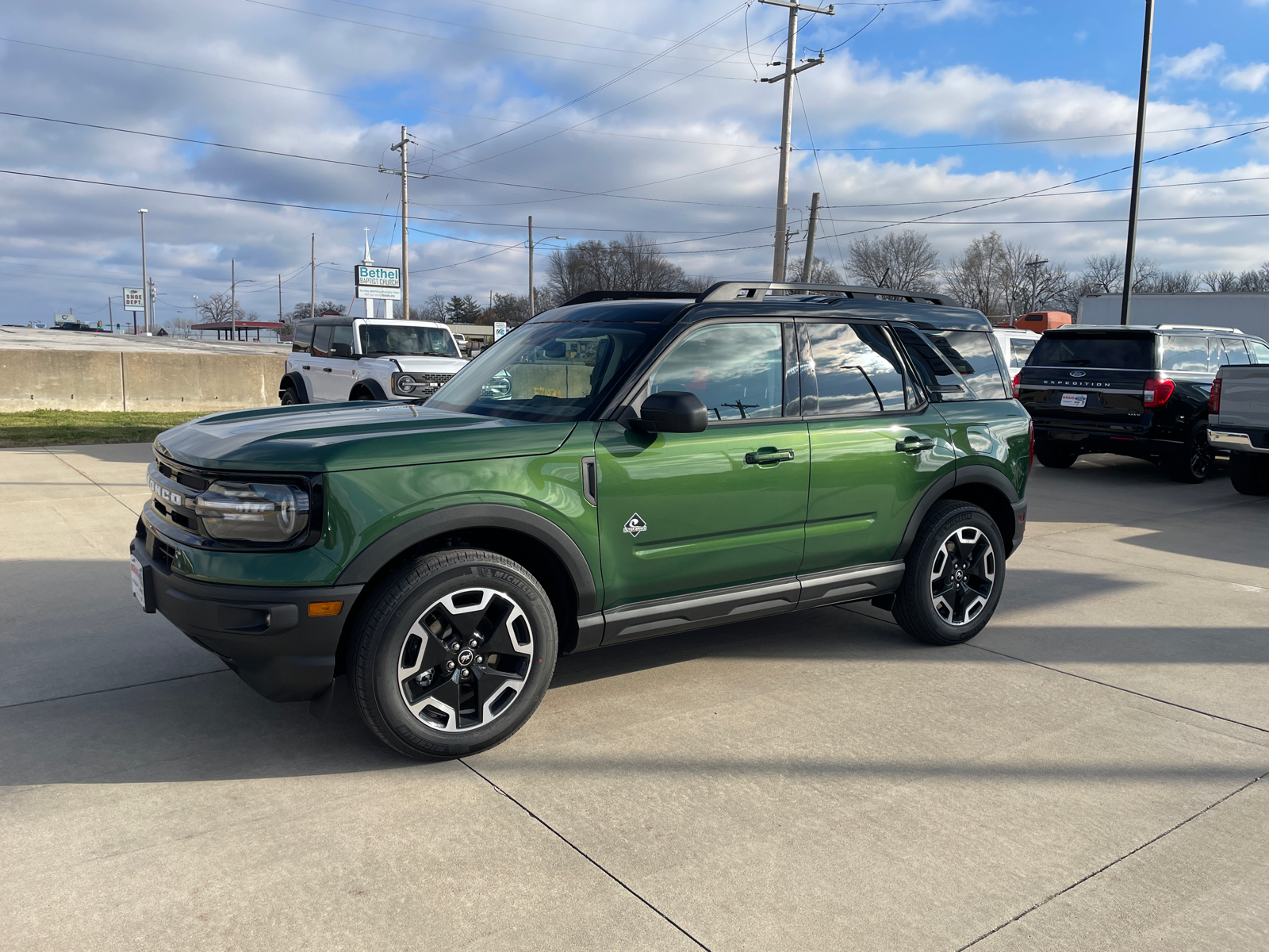 2024 Ford Bronco Sport Outer Banks 3