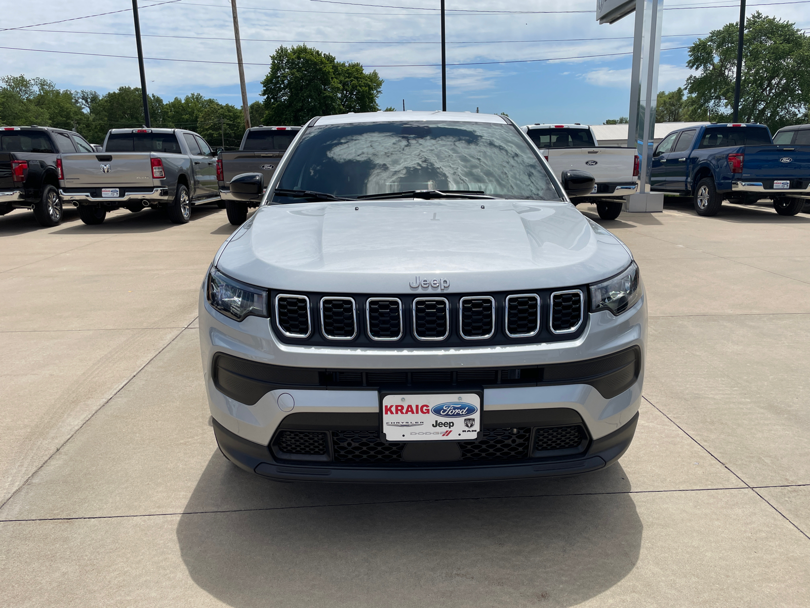 2024 Jeep Compass Sport 2