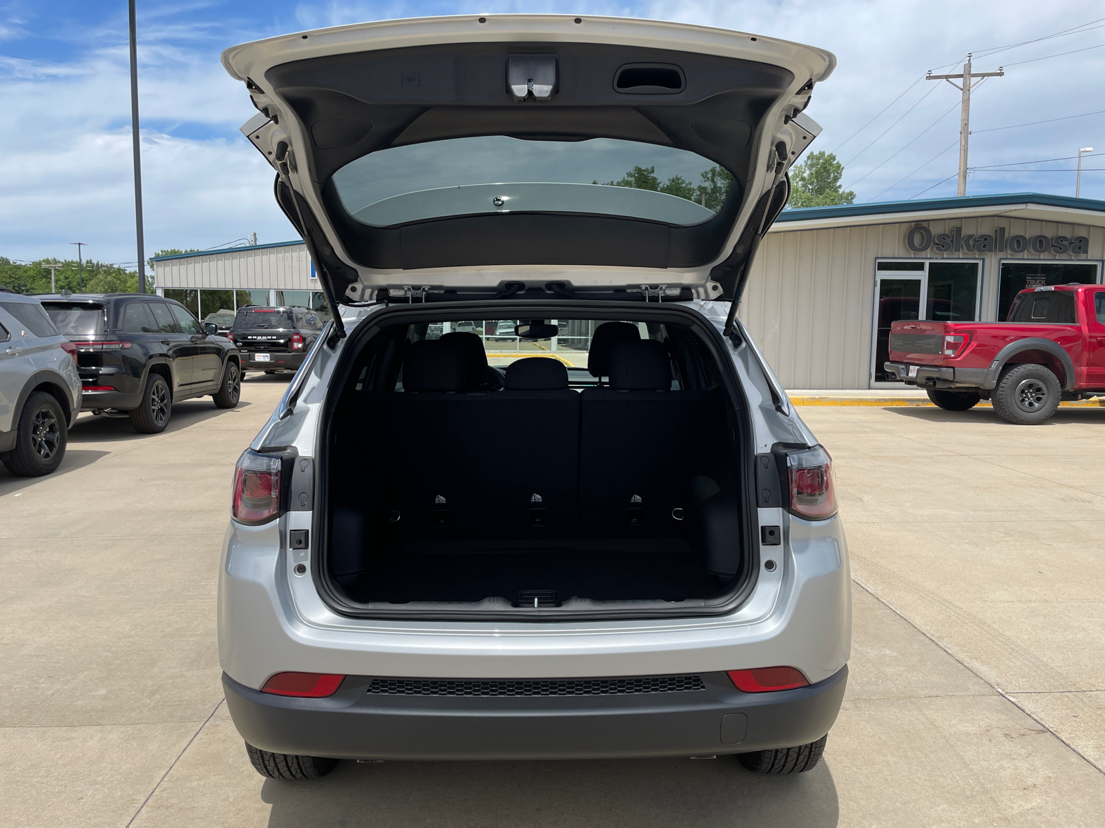 2024 Jeep Compass Sport 9