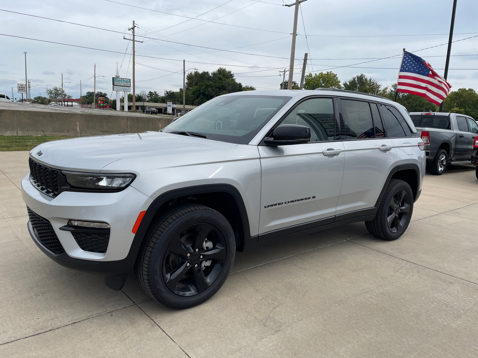 2024 Jeep Grand Cherokee Limited 3