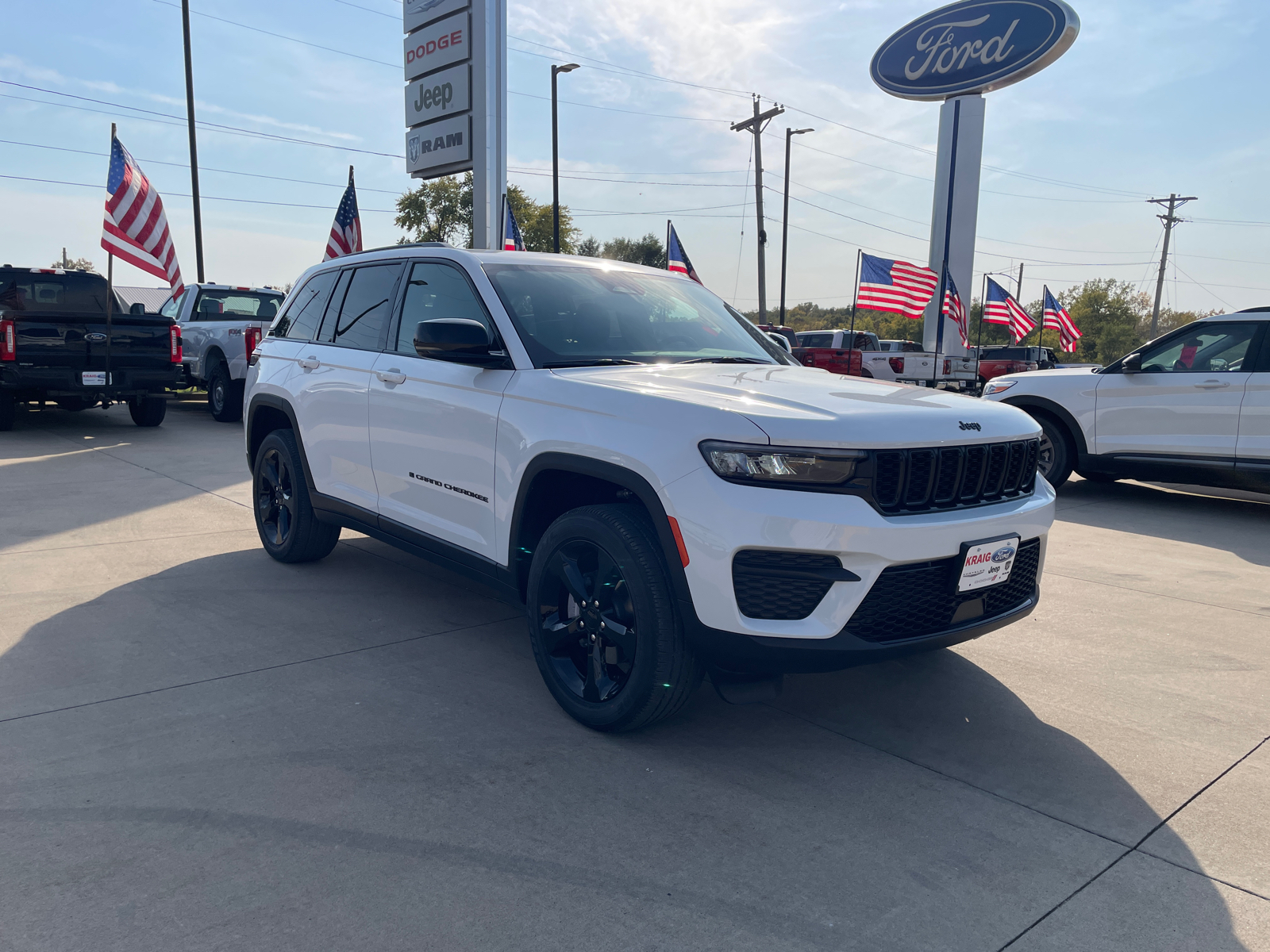 2025 Jeep Grand Cherokee  1