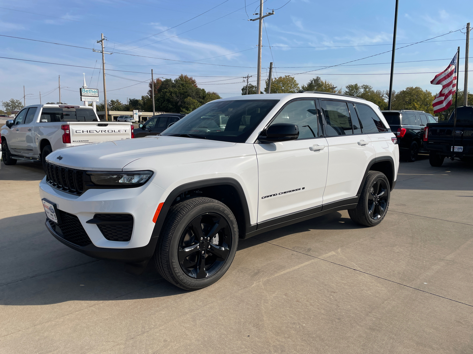 2025 Jeep Grand Cherokee  3