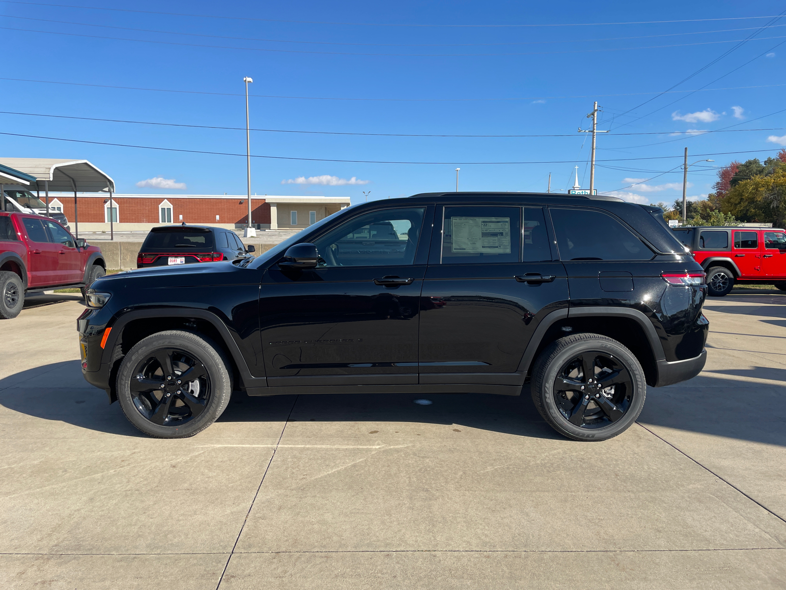 2025 Jeep Grand Cherokee  4