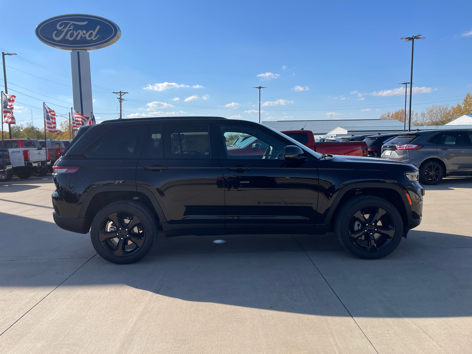 2025 Jeep Grand Cherokee  8