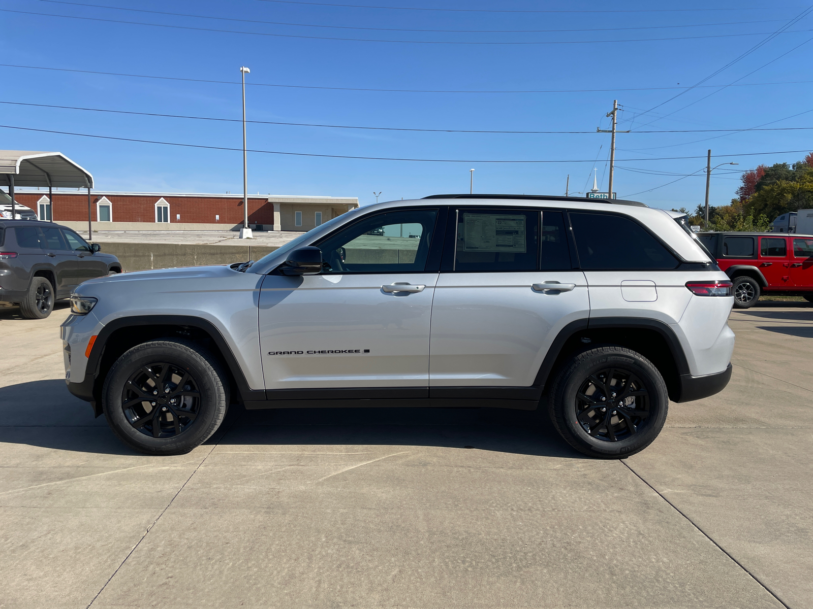 2025 Jeep Grand Cherokee  4