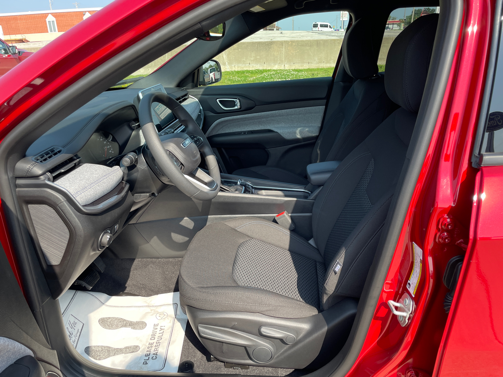 2025 Jeep Compass Sport 12