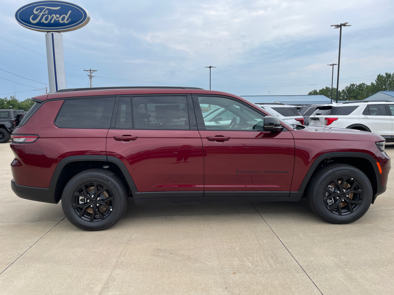 2024 Jeep Grand Cherokee L Altitude X 8