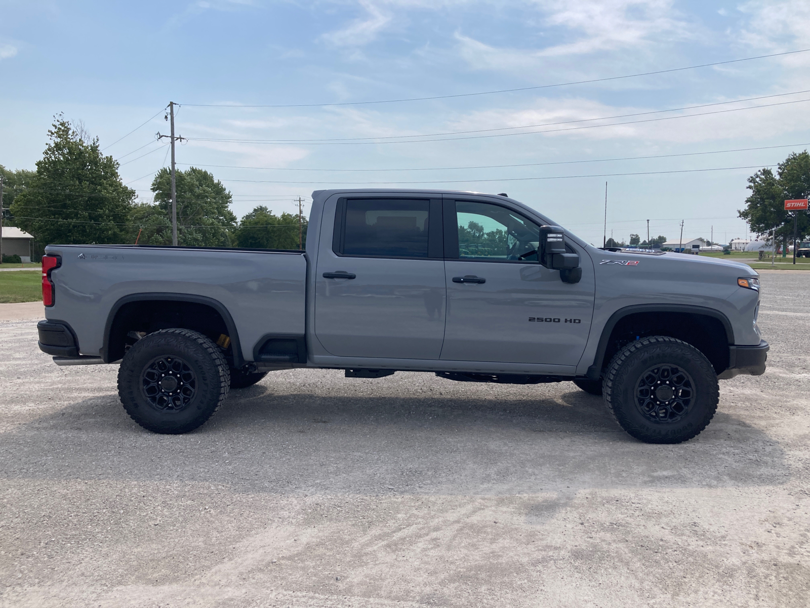 2025 Chevrolet Silverado 2500HD ZR2 3