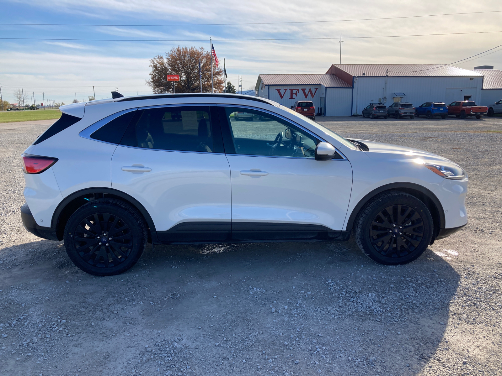 2020 Ford Escape Titanium Hybrid 3