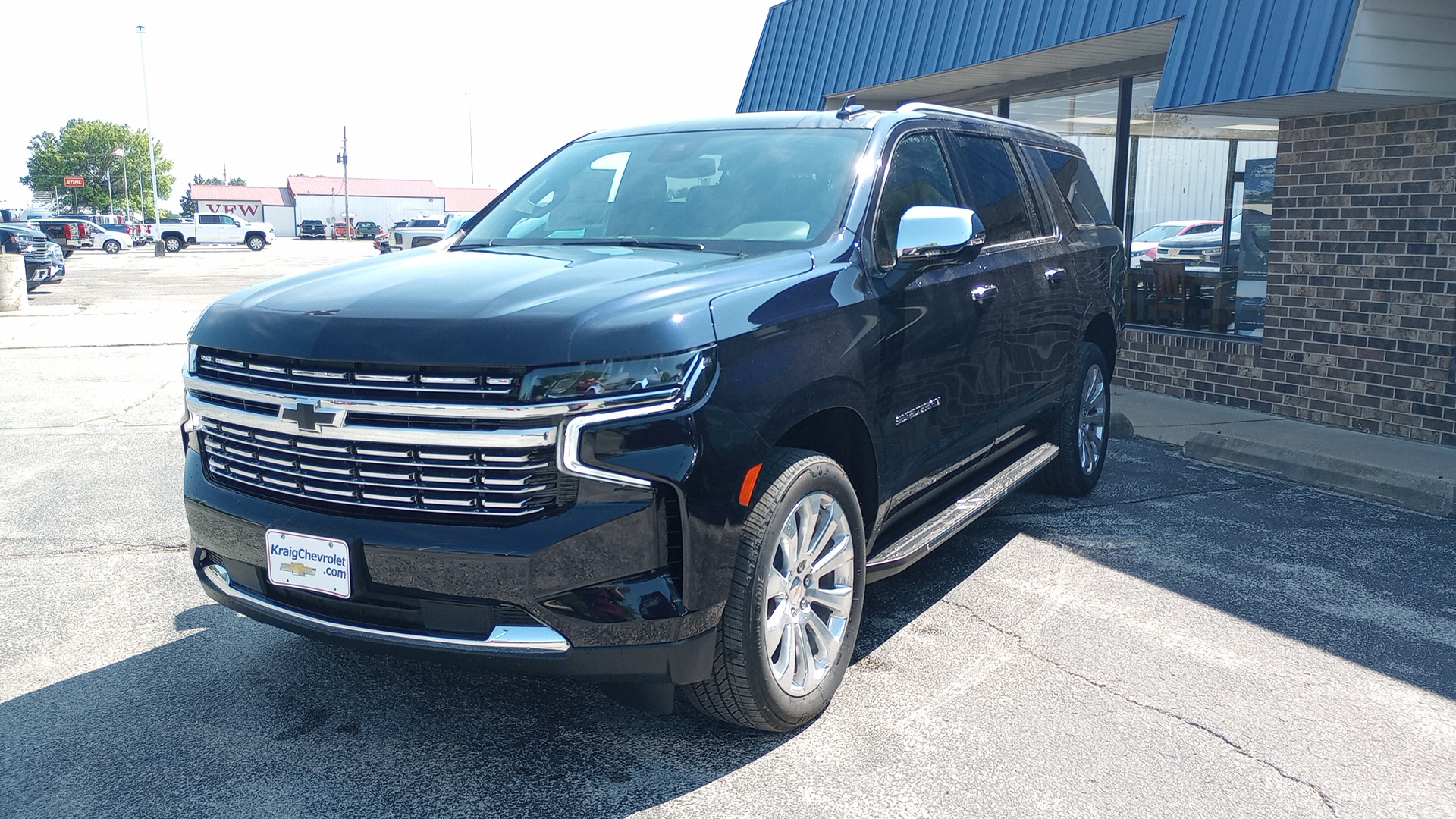 2024 Chevrolet Suburban Premier 8