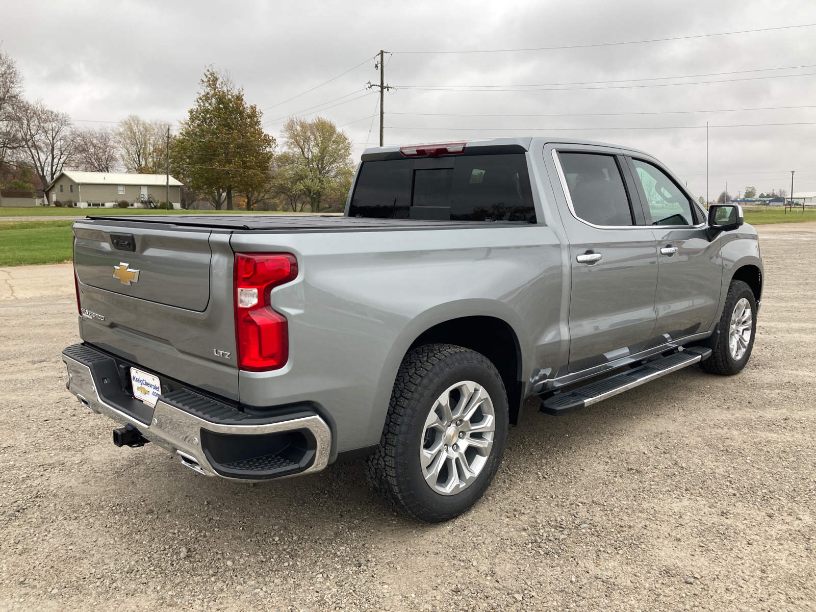 2025 Chevrolet Silverado 1500 LTZ 8