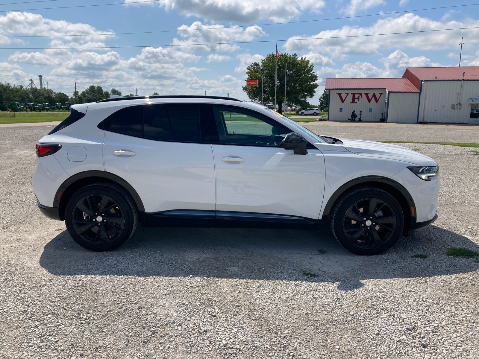 2021 Buick Envision Essence 3