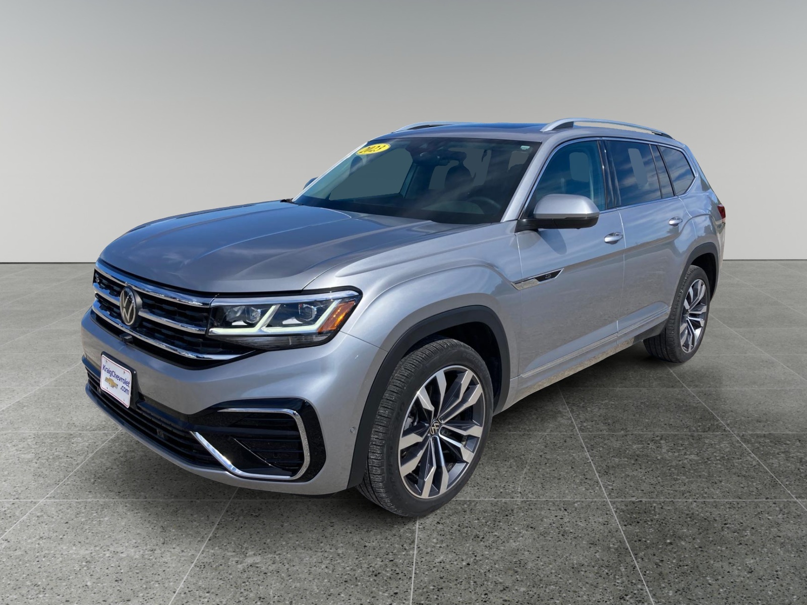 2023 Volkswagen Atlas 3.6L V6 SEL Premium R-Line 2