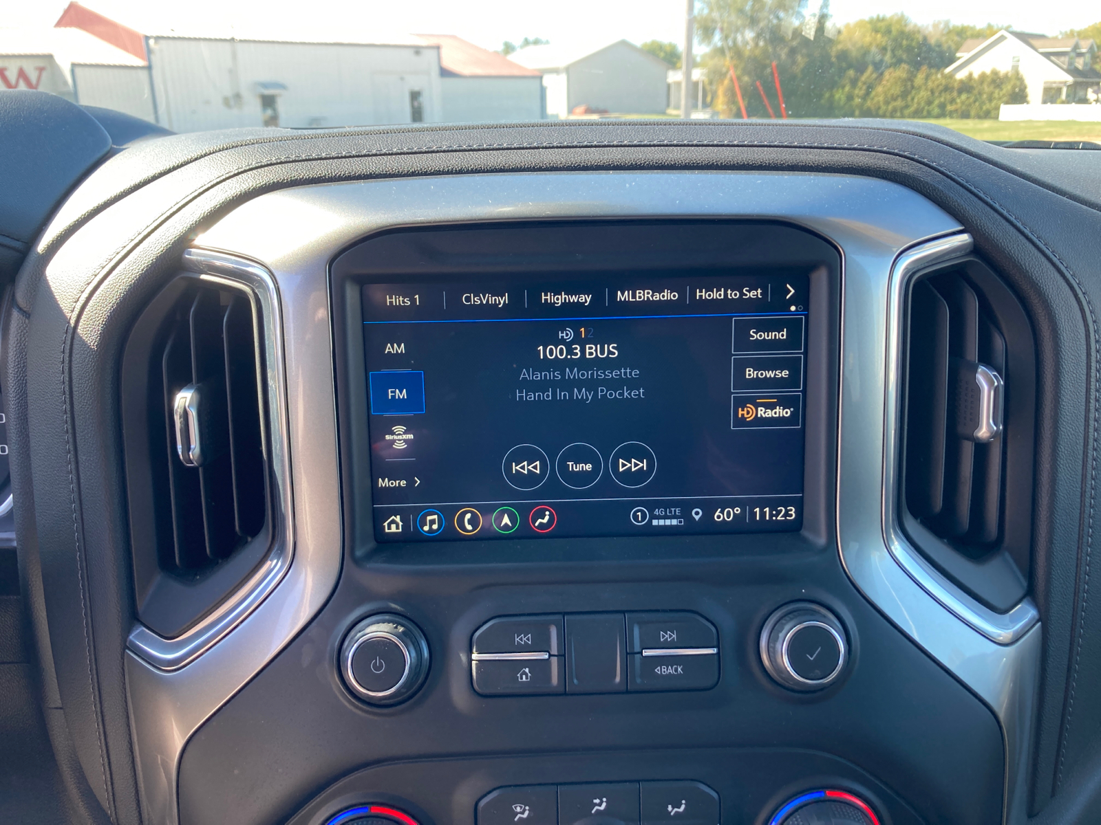 2021 Chevrolet Silverado 1500 LTZ 18