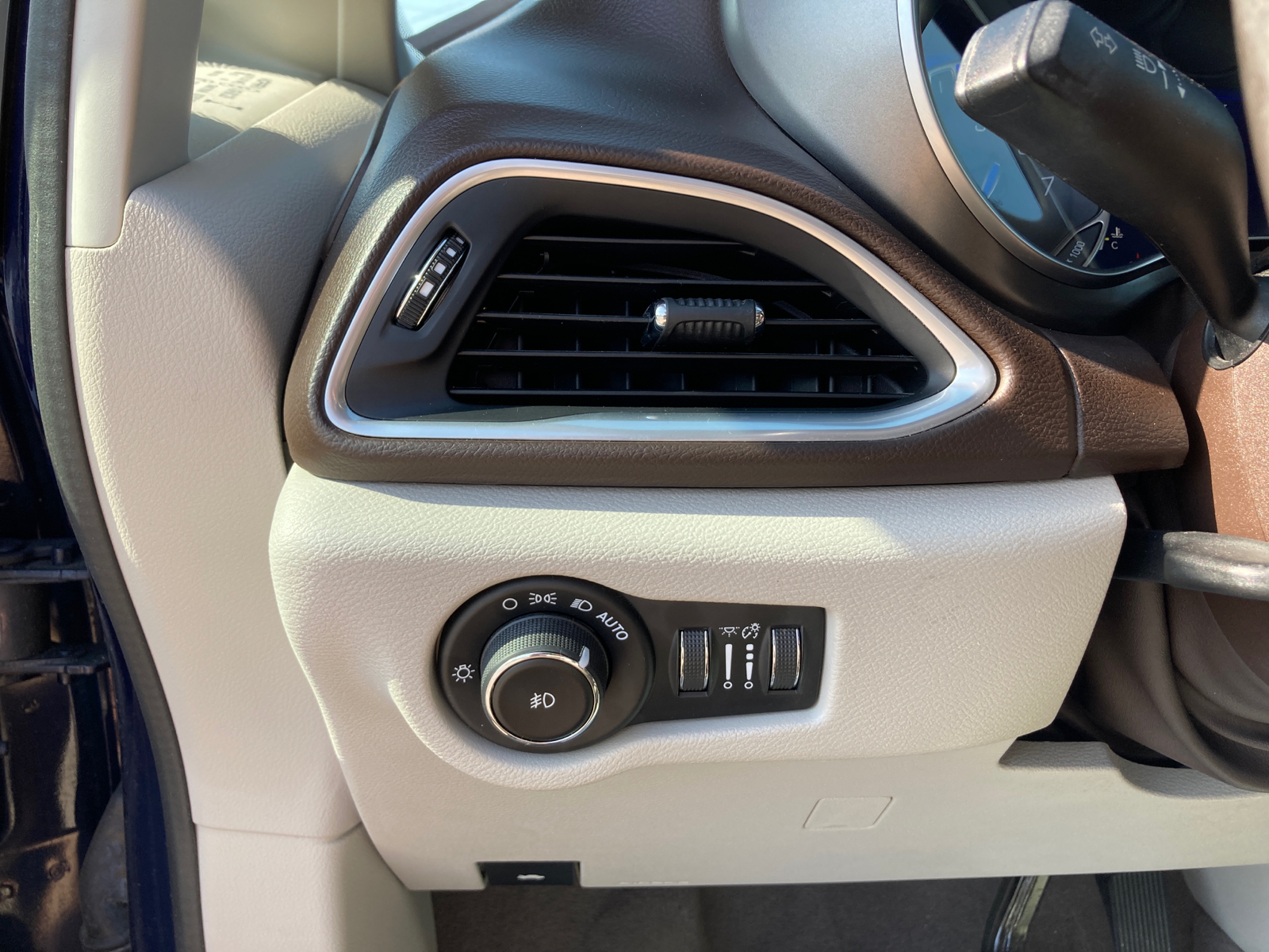 2019 Chrysler Pacifica Touring L Plus 14