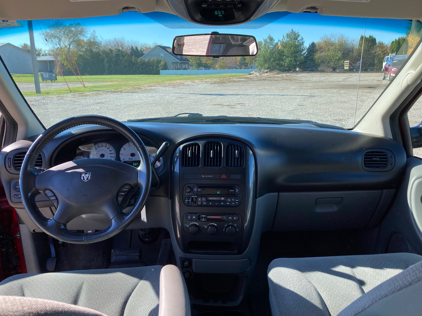 2005 Dodge Grand Caravan SXT 10