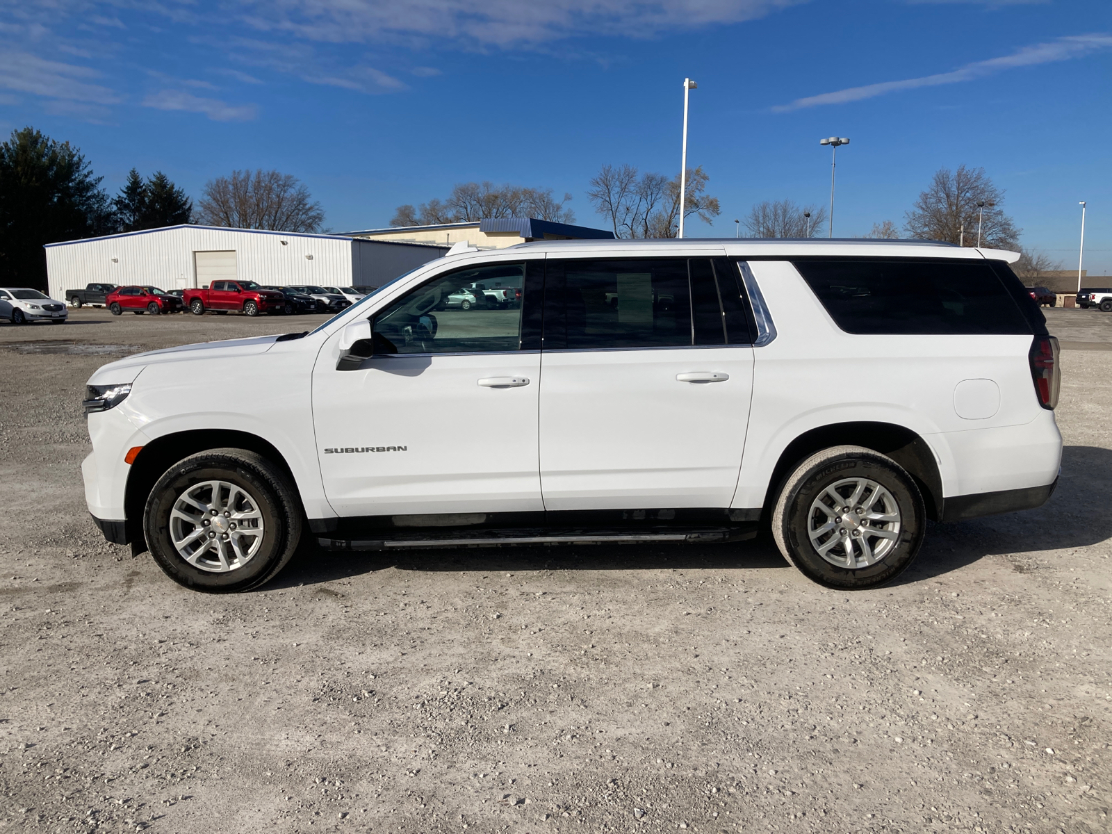 2023 Chevrolet Suburban LT 5