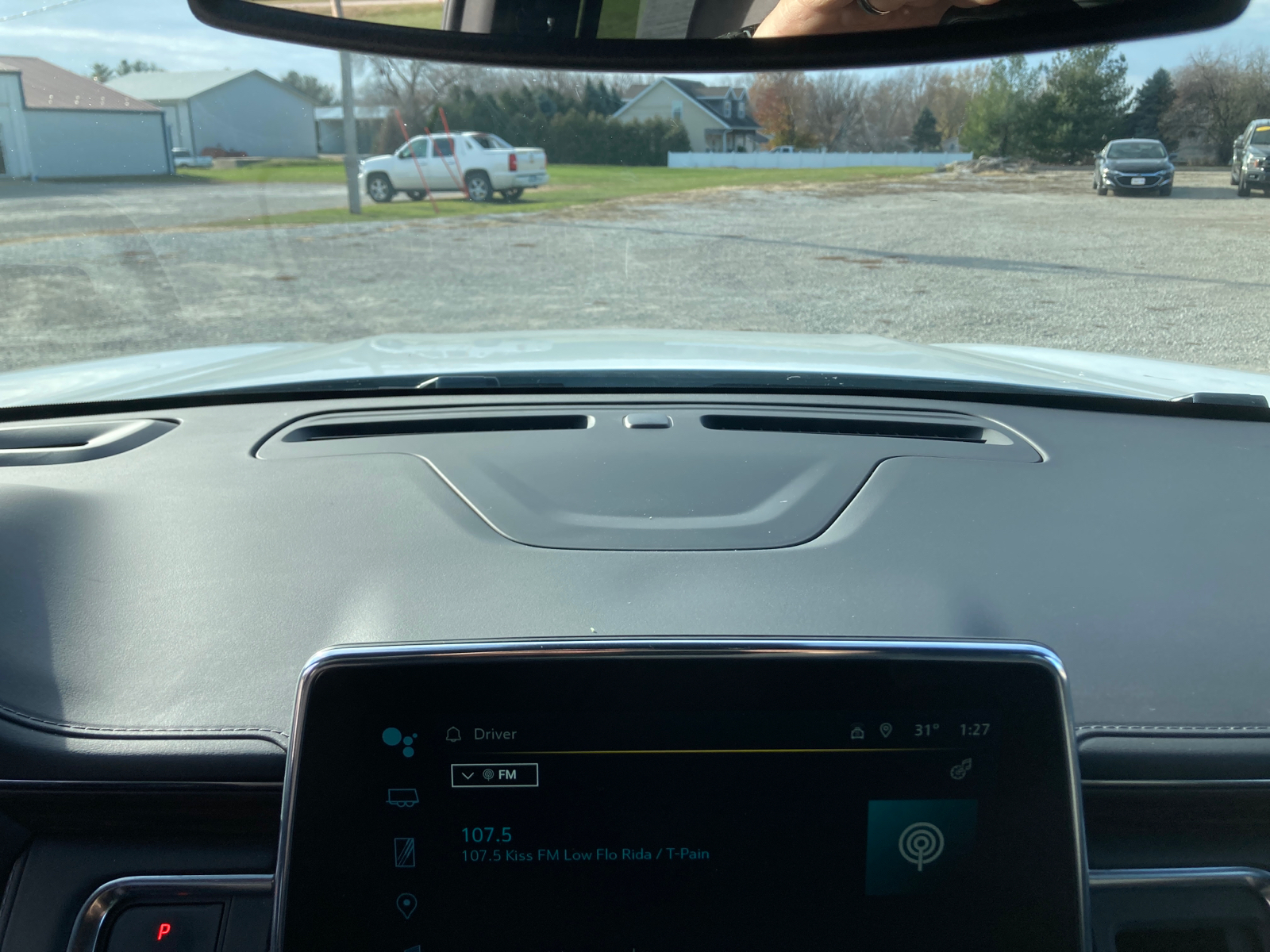 2023 Chevrolet Suburban LT 18