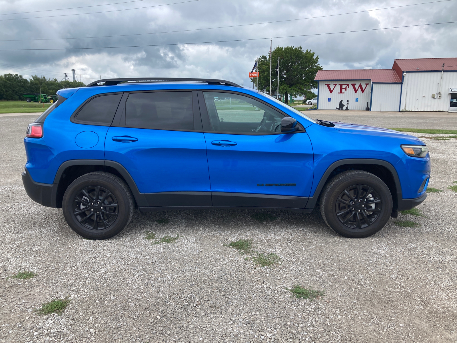 2023 Jeep Cherokee Altitude 3