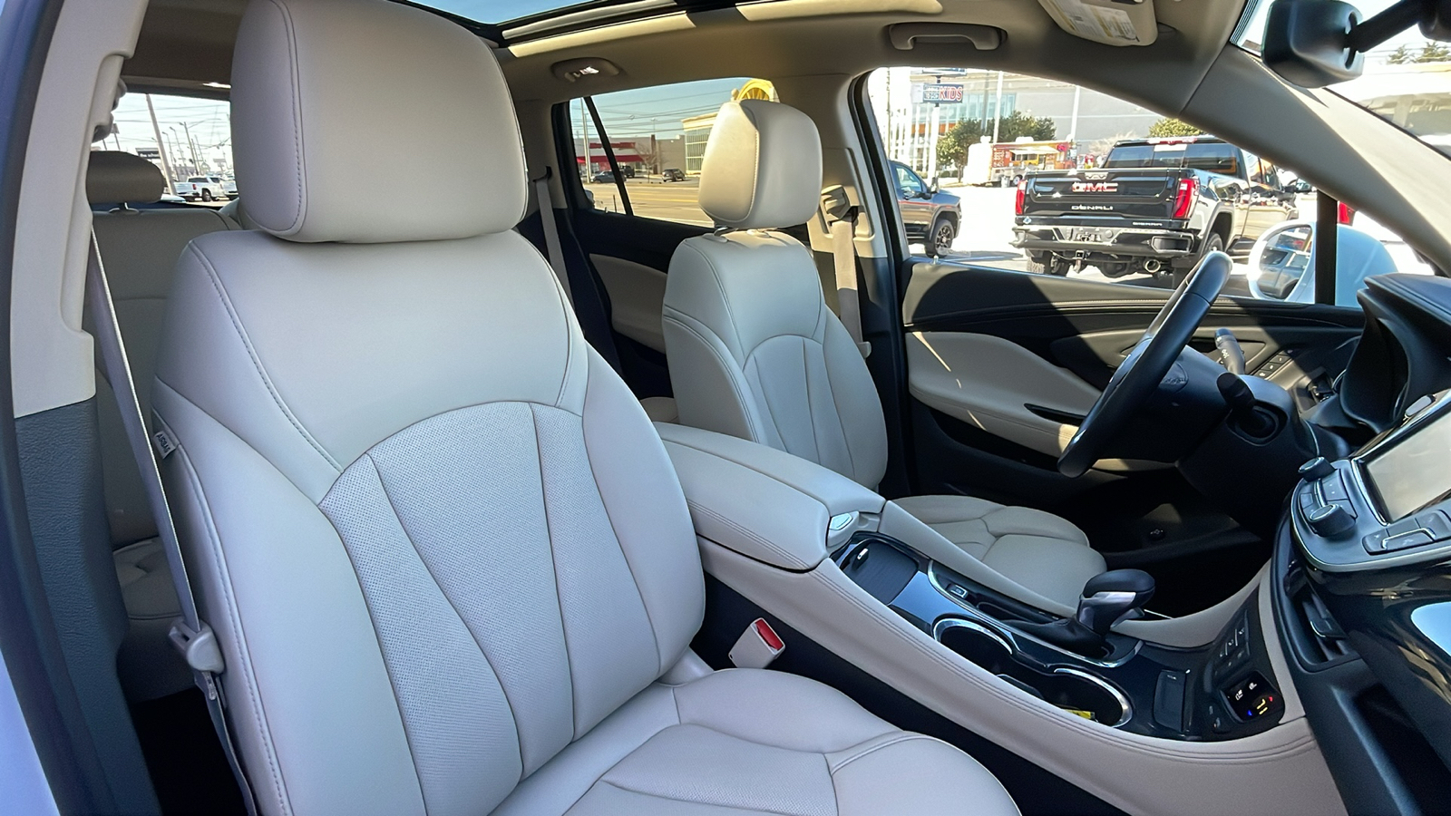 2017 Buick Envision Premium II 24