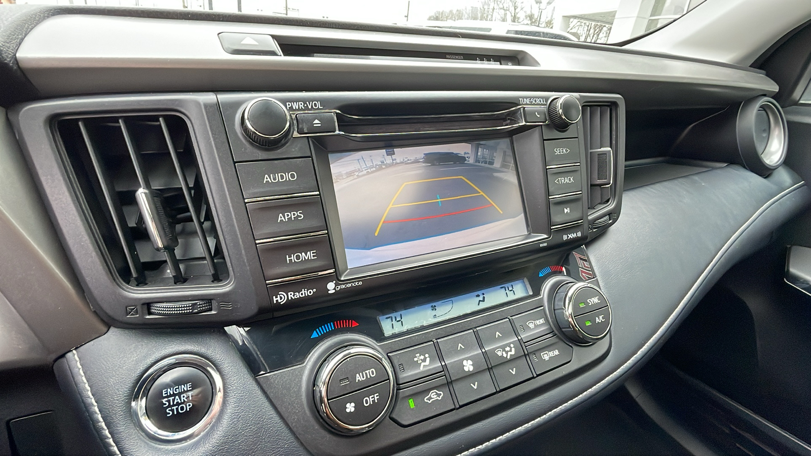 2018 Toyota RAV4 XLE 19