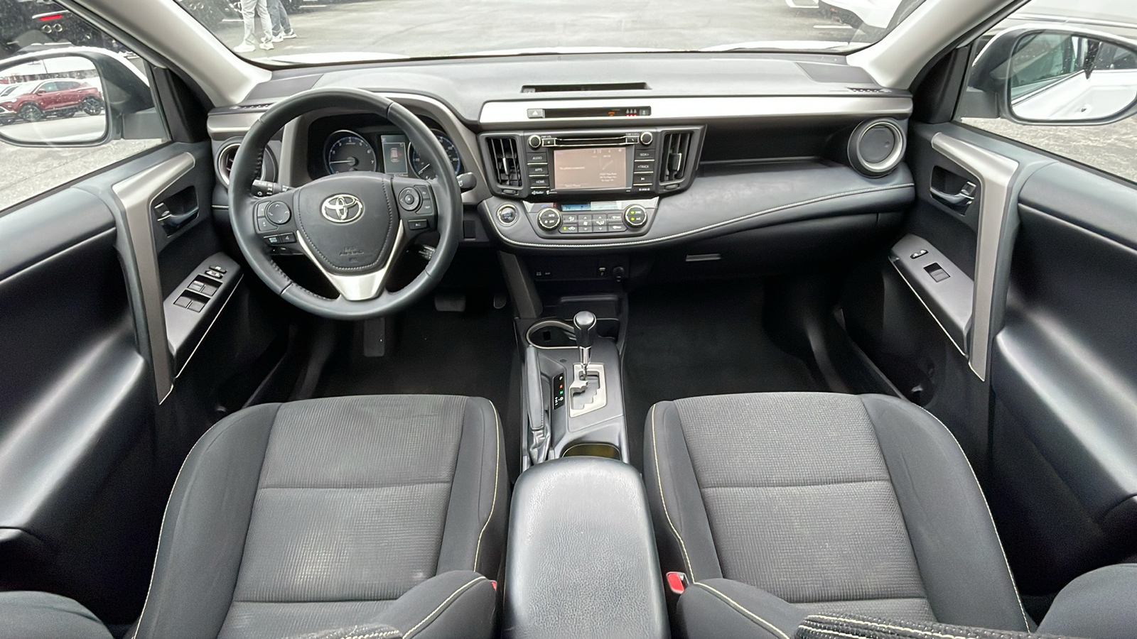 2018 Toyota RAV4 XLE 26