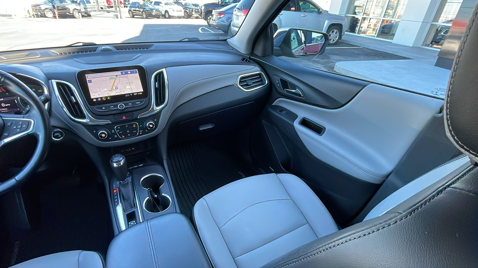 2019 Chevrolet Equinox Premier 28