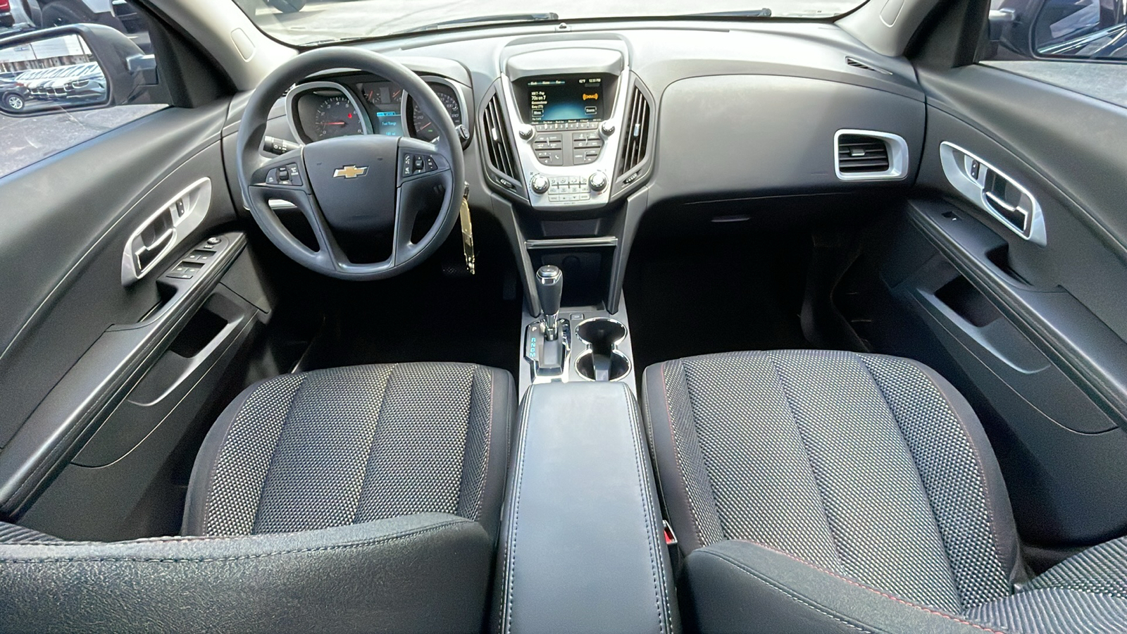 2016 Chevrolet Equinox LS 25