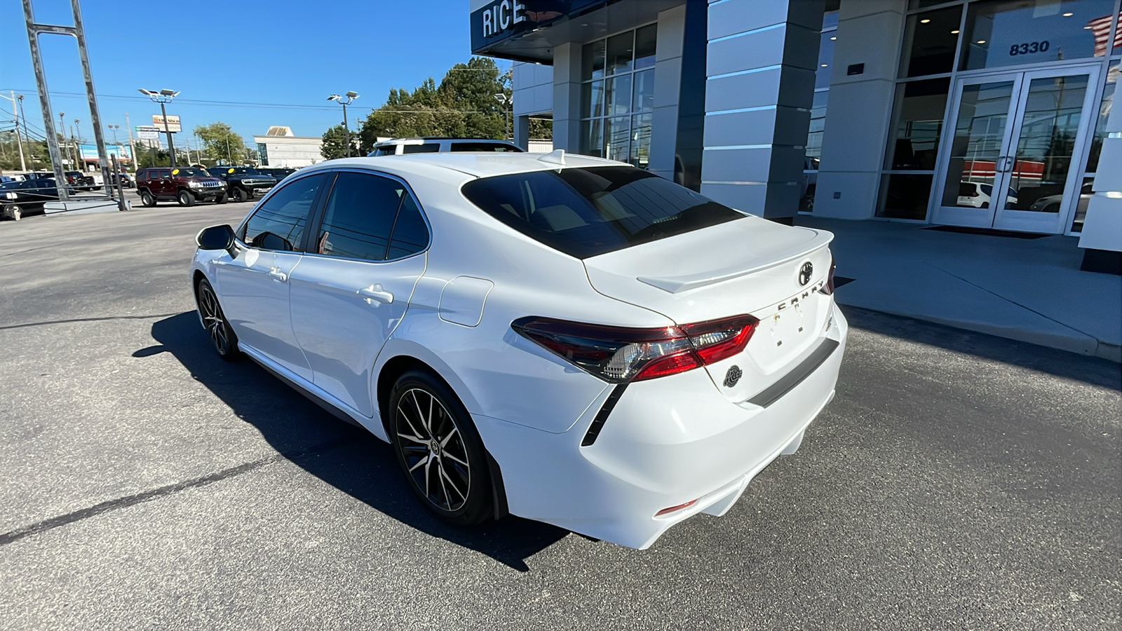 2024 Toyota Camry SE 3